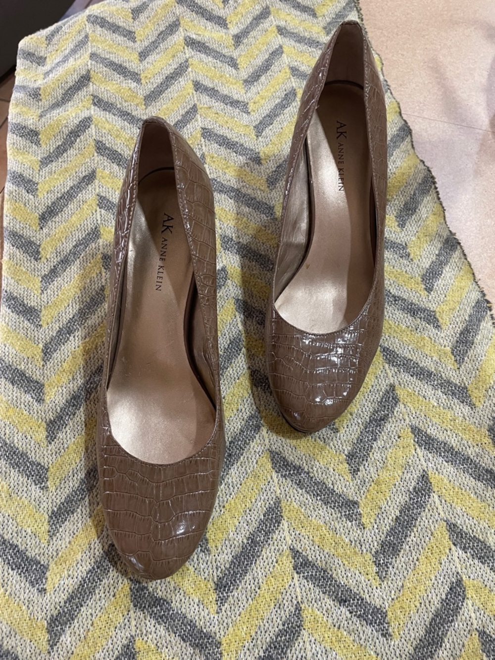 Anne Klein Taupe Croc-Embossed Round-Toe Pumps